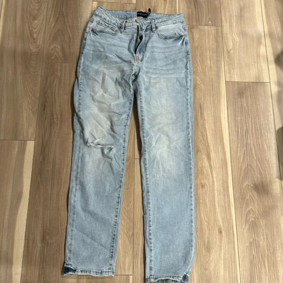 Jeans - Picture 1 of 8